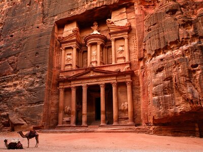Al-Khazneh with two camels outside, The Treasury, Petra, Jordan