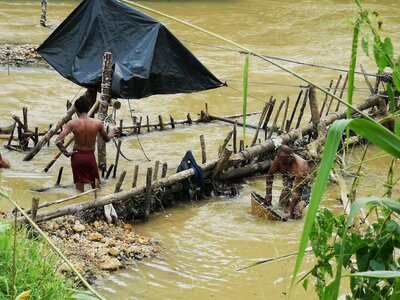 Gem mining setup, Sri Lanka