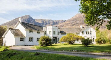 Hassness Country House (Guided Walking 4 nights 2026)