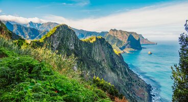 Levadas & Clifftops of Madeira: Machico to Santana